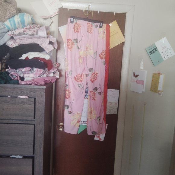 VICTORIA SECRET Sateen Silky Floral Pajama Pants - Medium - Picture 7 of 9